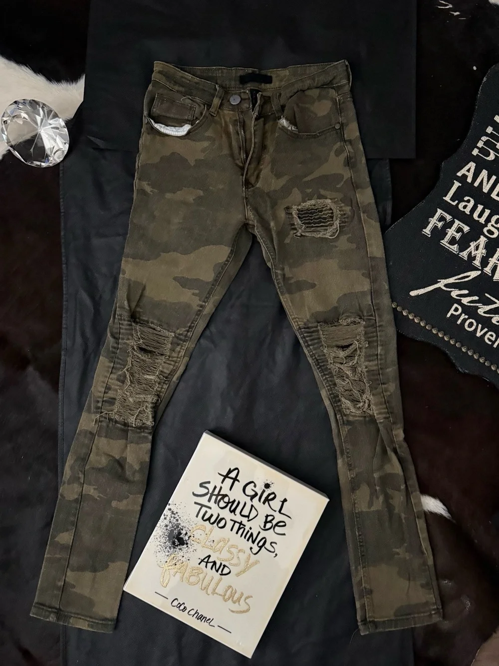 Camo Distressed Skinny Jeans - Olive Green
